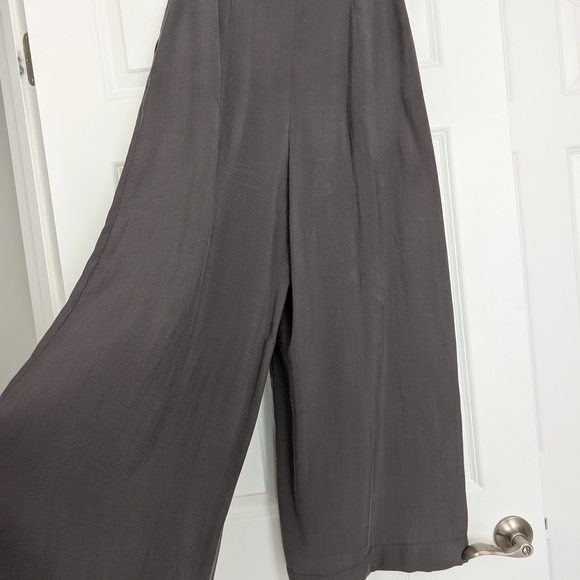 Elegant Gray Wide-Leg Pants - Picture 4 of 11